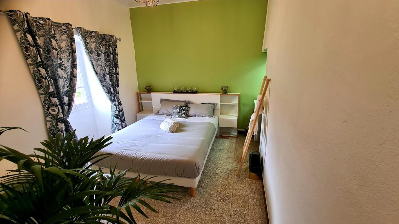 Lou Mouli Di Baou Bed and Breakfast Labeaume Eksteriør billede