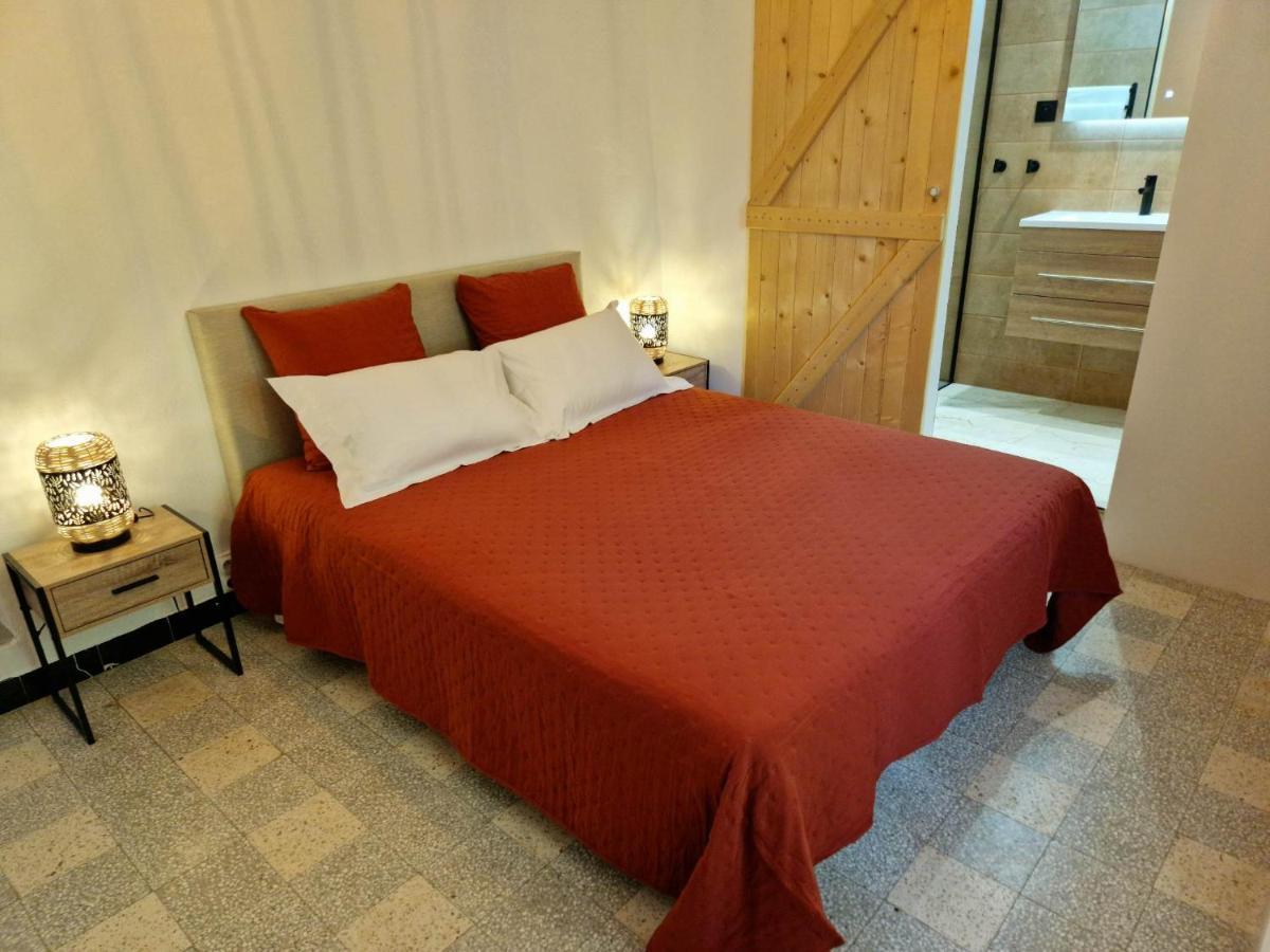 Lou Mouli Di Baou Bed and Breakfast Labeaume Eksteriør billede